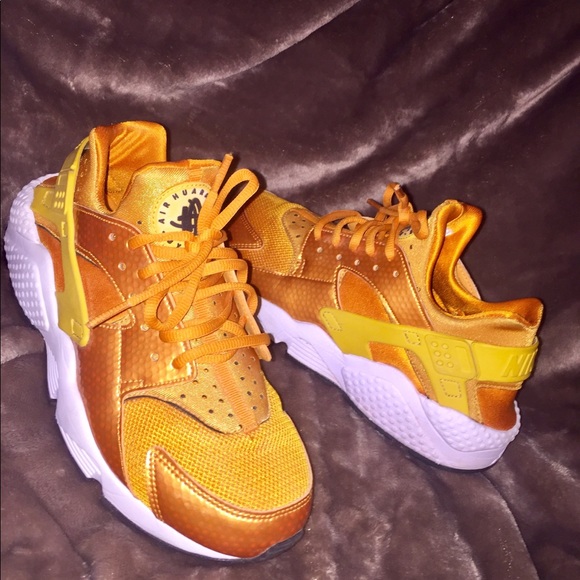 Nike Sweaters - Nike Huarache